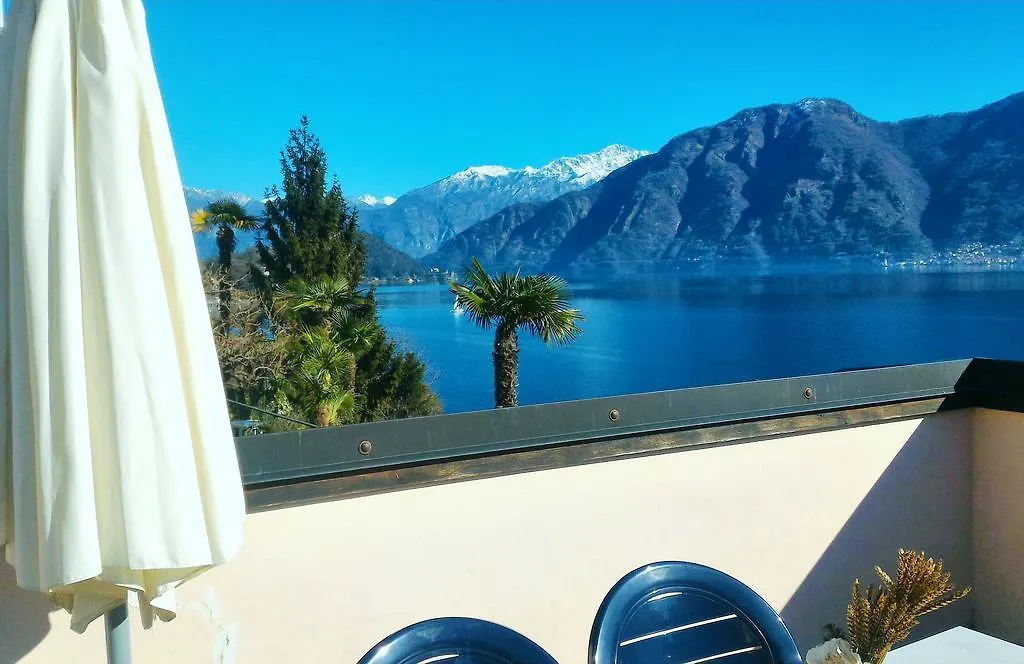 Palm Bay Garden Apartment Sala Comacina