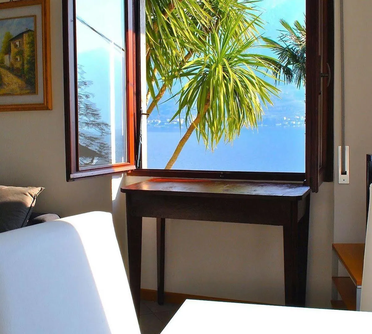 Palm Bay Garden Apartment Sala Comacina